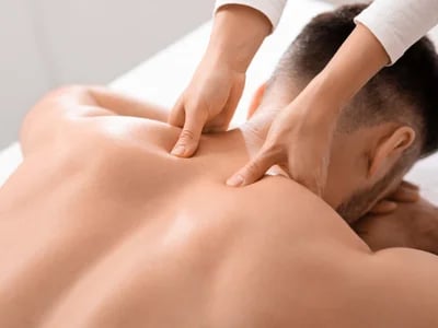 Ihre Auszeit mit erotischen Massagen in Berlin – Jetzt Griechische Massage bequem buchen