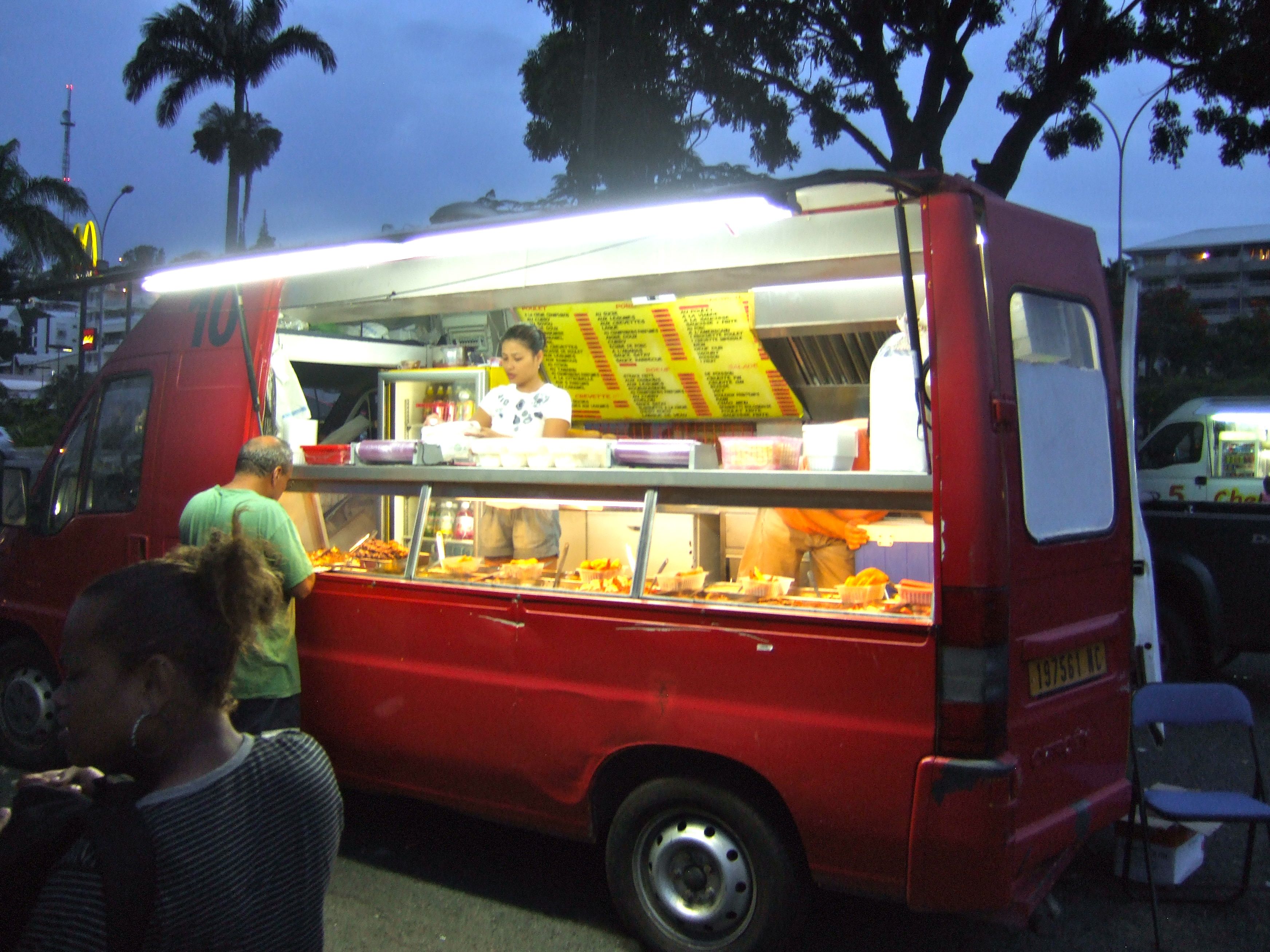 Foodtruck mieten Münster – Genieße Burger, Snacks & mehr vor Ort